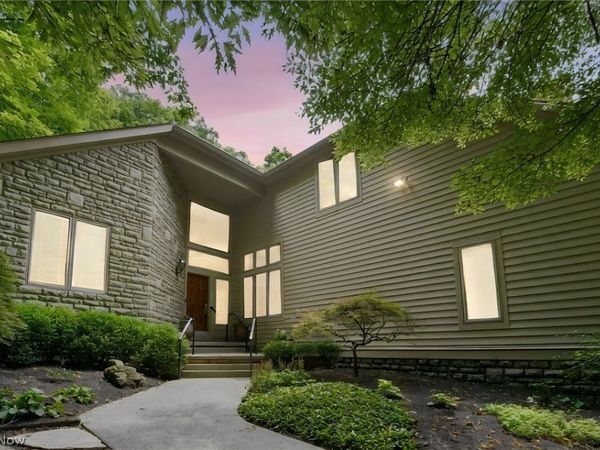 388 Lily Pond Court , Columbus, OH 43230