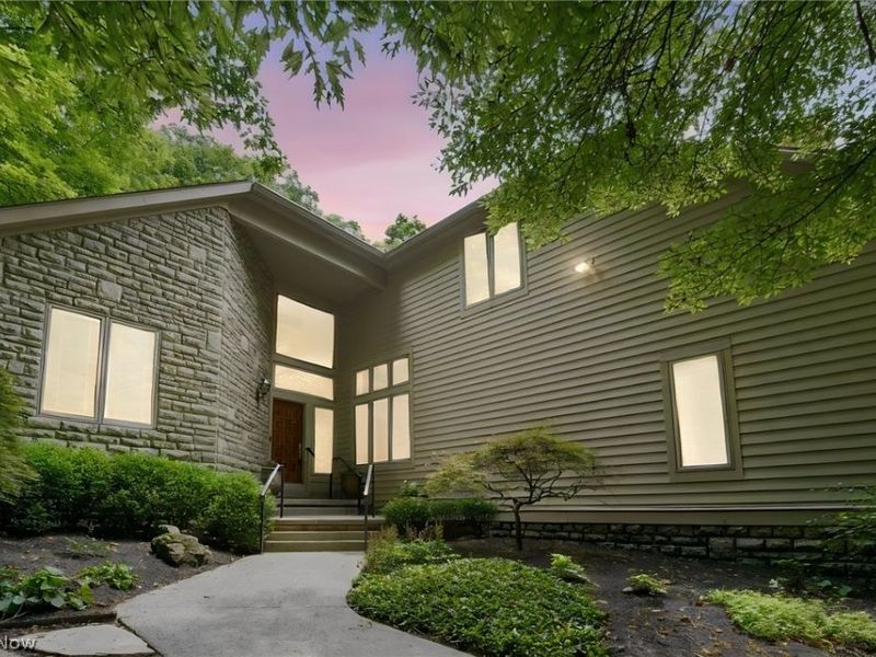 388 Lily Pond Court, Columbus, OH 43230 Photo 1