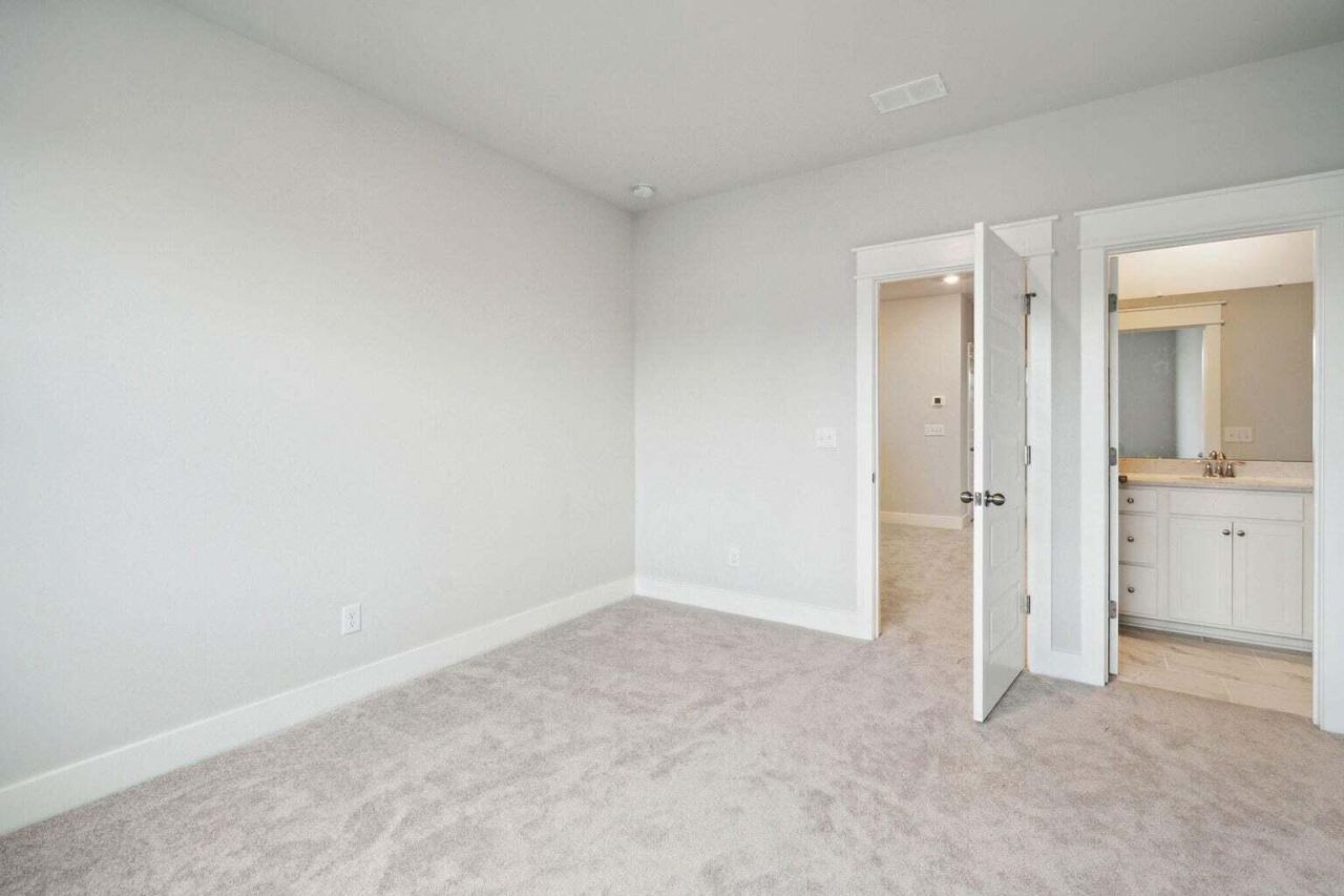 106 Beamon Loop Photo 18