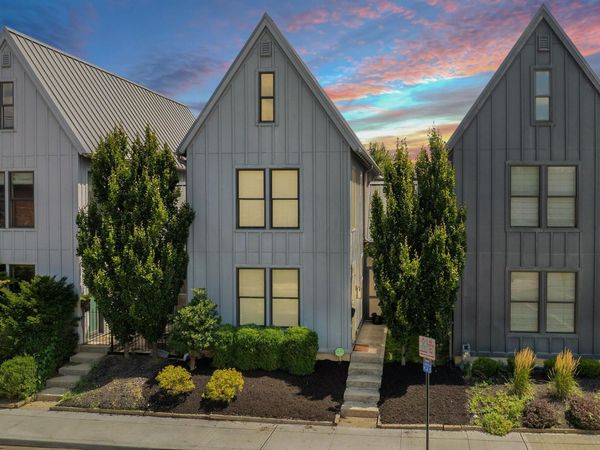 978 Summit Street, Columbus, OH 43201