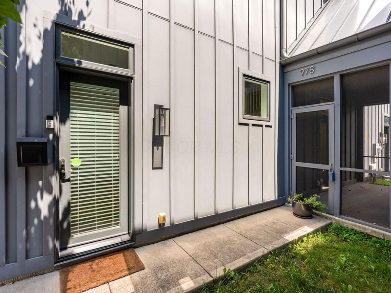 978 Summit Street, Columbus, OH 43201 Photo 15