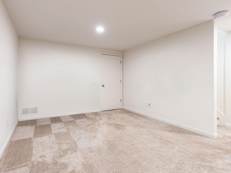 978 Summit Street, Columbus, OH 43201 Photo 33