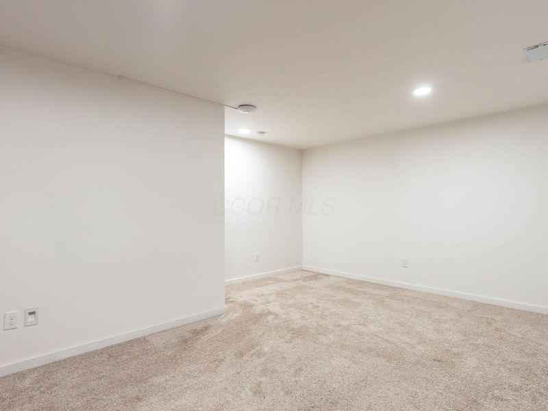 978 Summit Street, Columbus, OH 43201 Photo 35