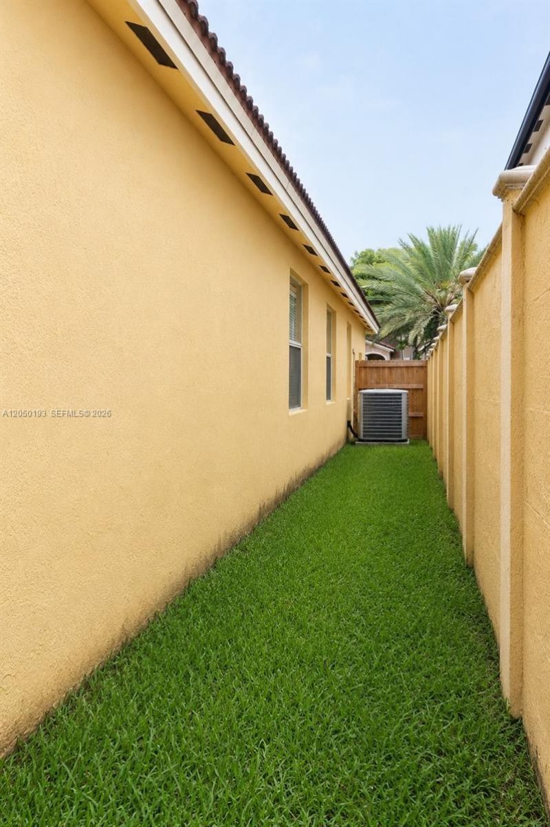 16474 SW 84th St, Miami, FL 33193 Photo