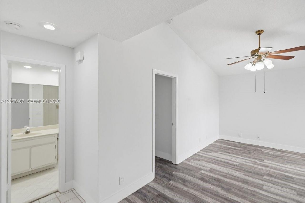 6473 NW 170th Ln , Hialeah, FL 33015 Photo
