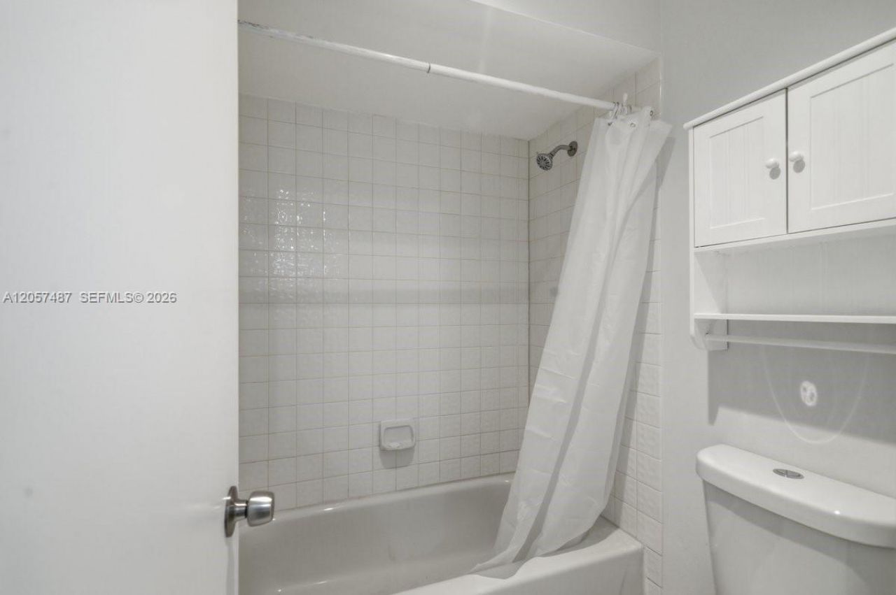 6473 NW 170th Ln , Hialeah, FL 33015 Photo