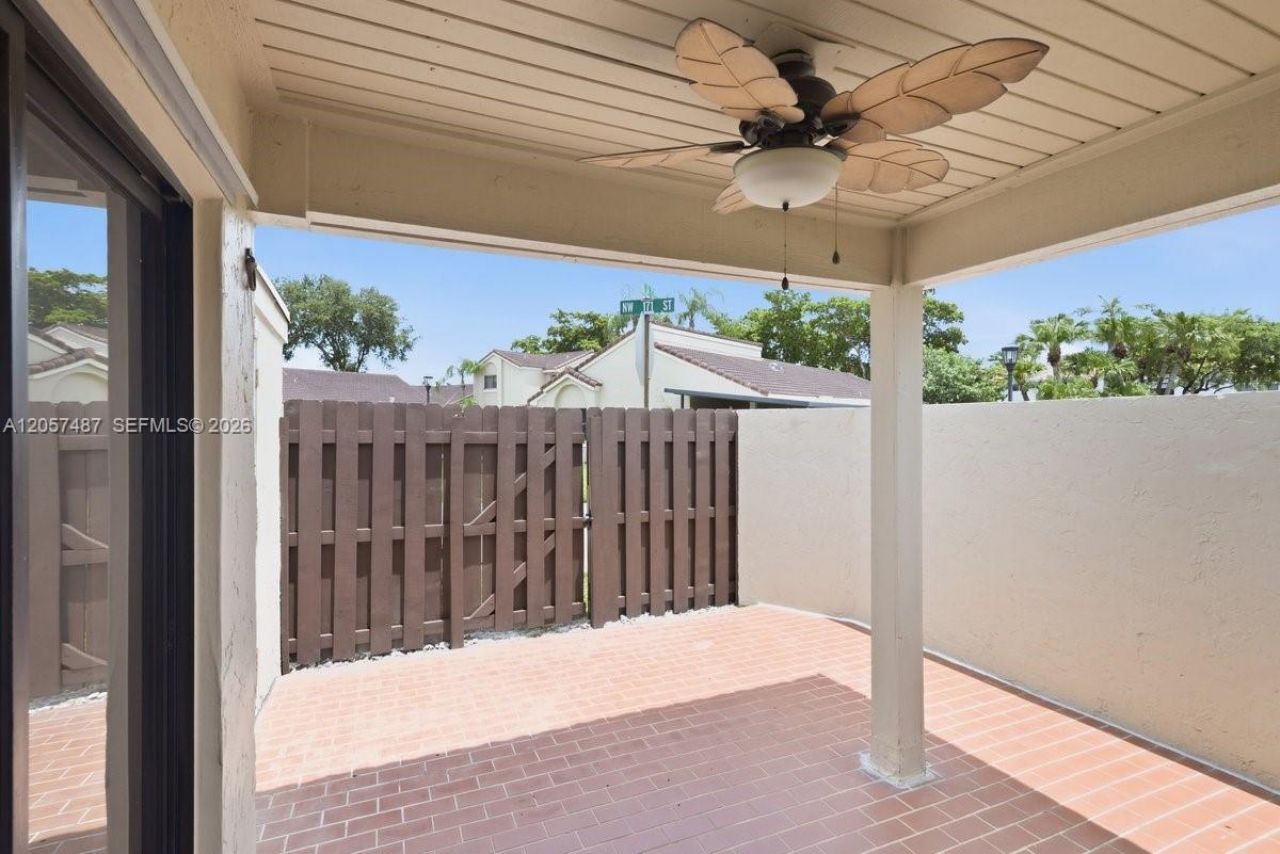 6473 NW 170th Ln , Hialeah, FL 33015 Photo