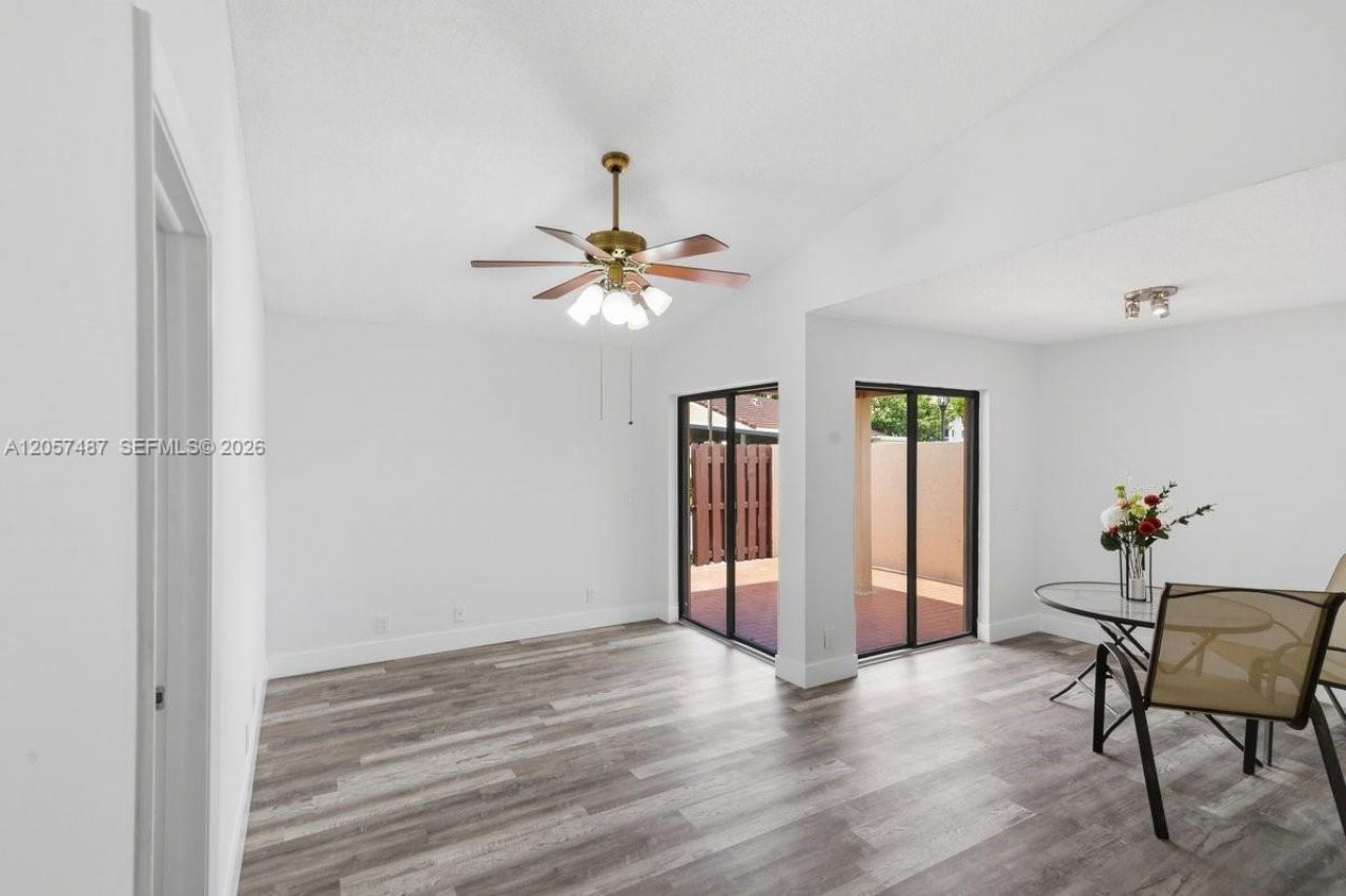 6473 NW 170th Ln , Hialeah, FL 33015 Photo