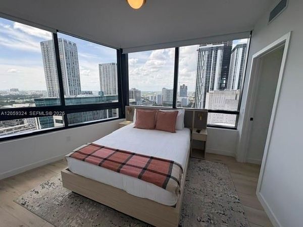 225 N Miami Ave , Unit 2802, Miami, FL 33128