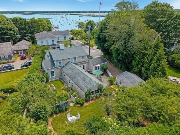 124 Main St., Tisbury, MA 02568