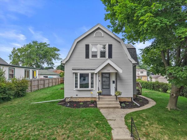 1824 Missouri AVENUE, South Milwaukee, WI 53172