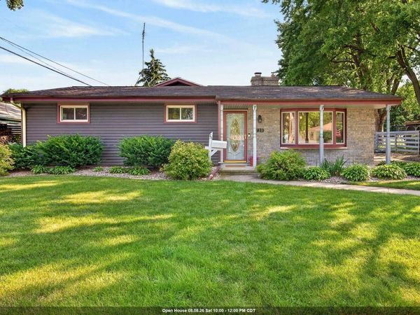 731 E HARDING DRIVE, Appleton, WI 54915