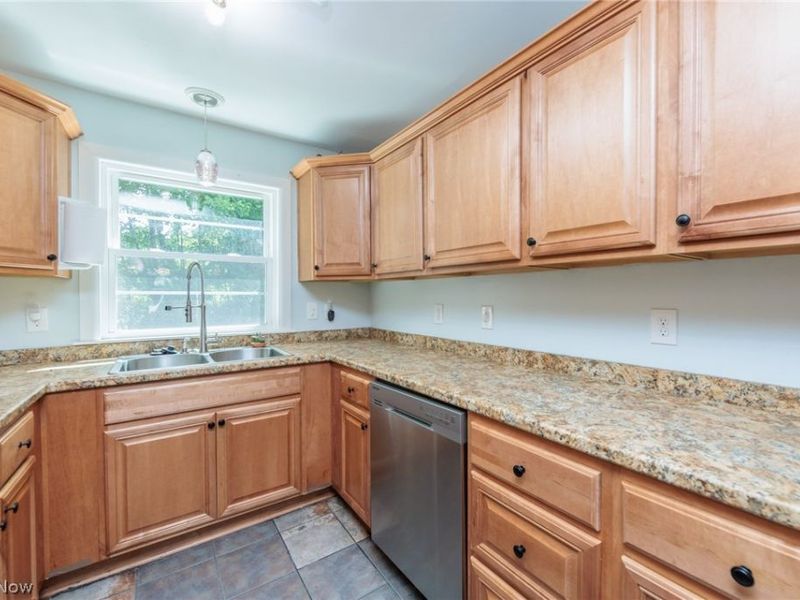 3516 Meadowbrook Boulevard, Cleveland Heights, OH 44118 Photo 13