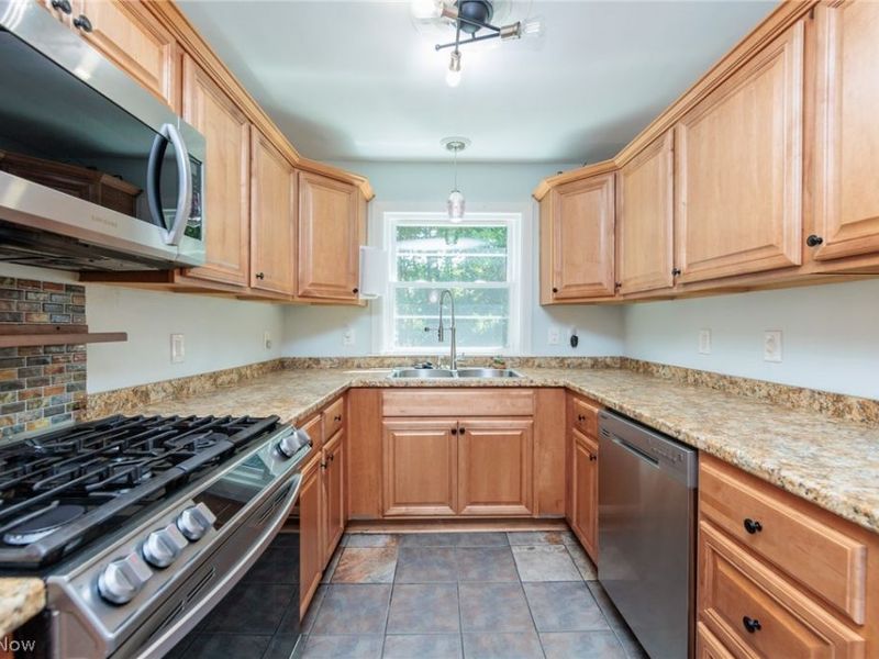 3516 Meadowbrook Boulevard, Cleveland Heights, OH 44118 Photo 17