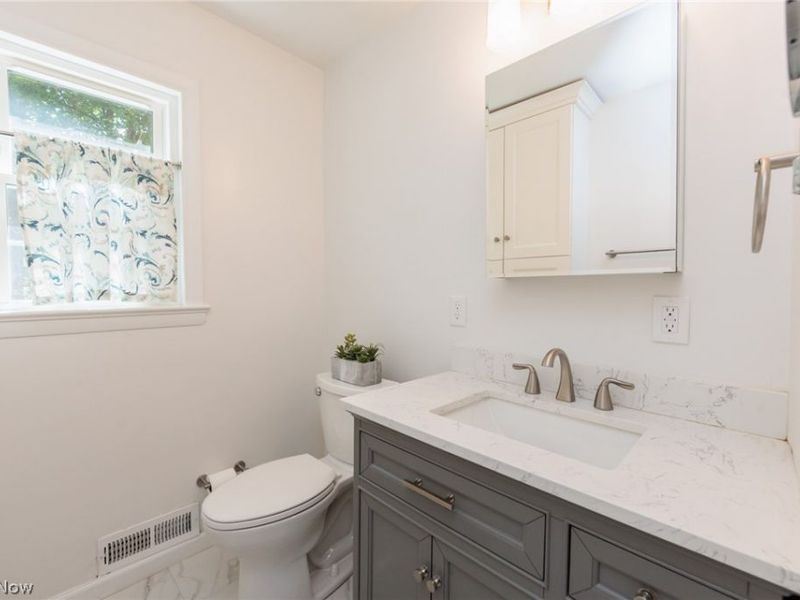 3516 Meadowbrook Boulevard, Cleveland Heights, OH 44118 Photo 18
