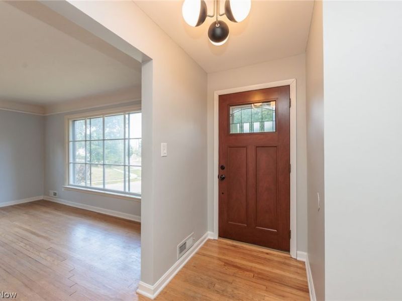 3516 Meadowbrook Boulevard, Cleveland Heights, OH 44118 Photo 3