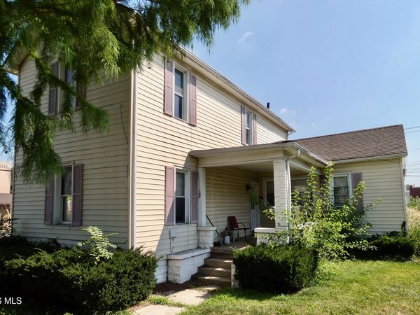 142 N Main Street , Swanton, OH 43558