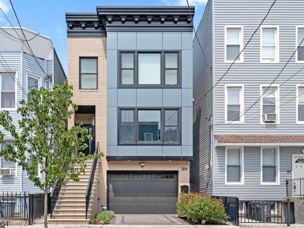 204 Bowers St, Jersey, NJ 07307
