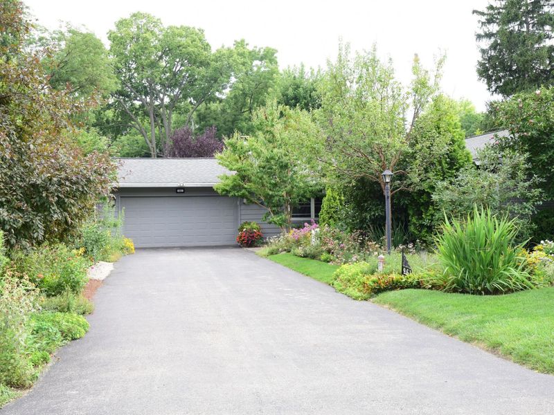 961 Lynbrook Road, Columbus, OH 43235 Photo 2