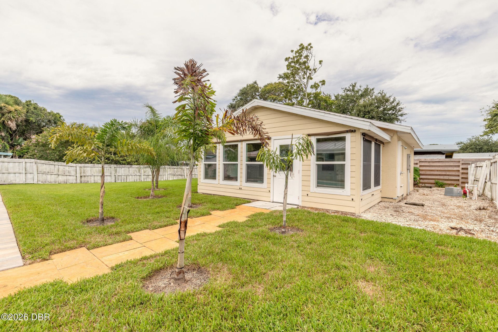 808 E 16th Avenue, New Smyrna Beach, FL 32169 Photo