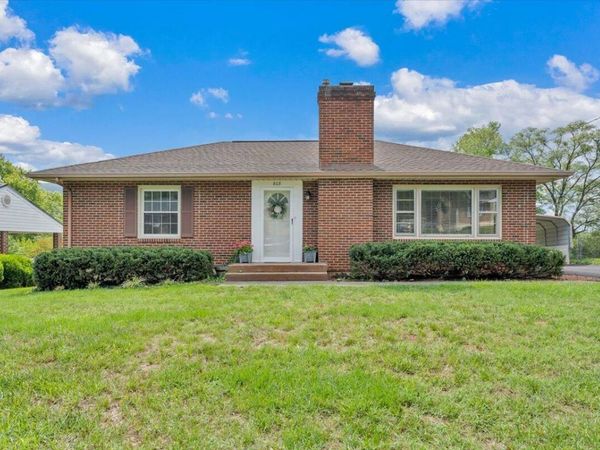 803 Chester AVE , Roanoke, VA 24019