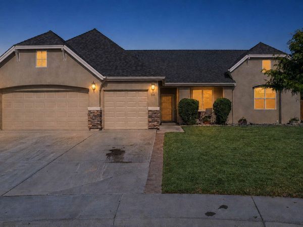 30 Blossom Court, Dayton, NV 89403