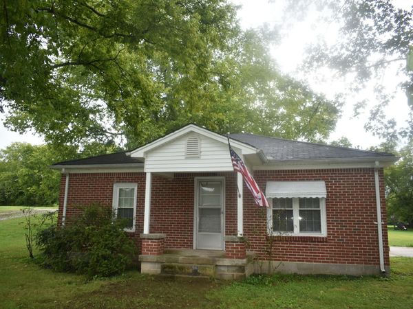 4 Price Ln , Pleasant Shade, TN 37145