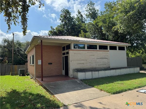 311 N 2nd Street , Temple, TX 76501