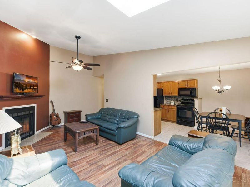 1572 Gelhot Drive, Unit 127, Fairfield, OH 45014 Photo 15