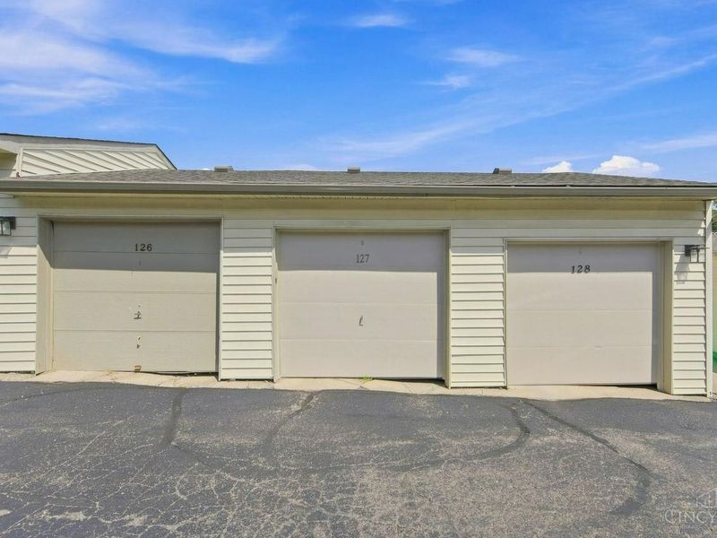 1572 Gelhot Drive, Unit 127, Fairfield, OH 45014 Photo 30
