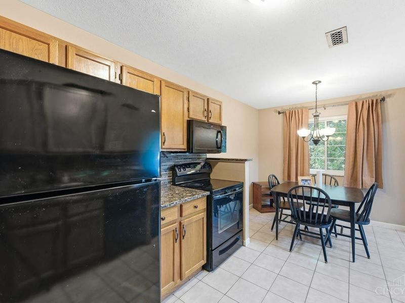 1572 Gelhot Drive, Unit 127, Fairfield, OH 45014 Photo 6