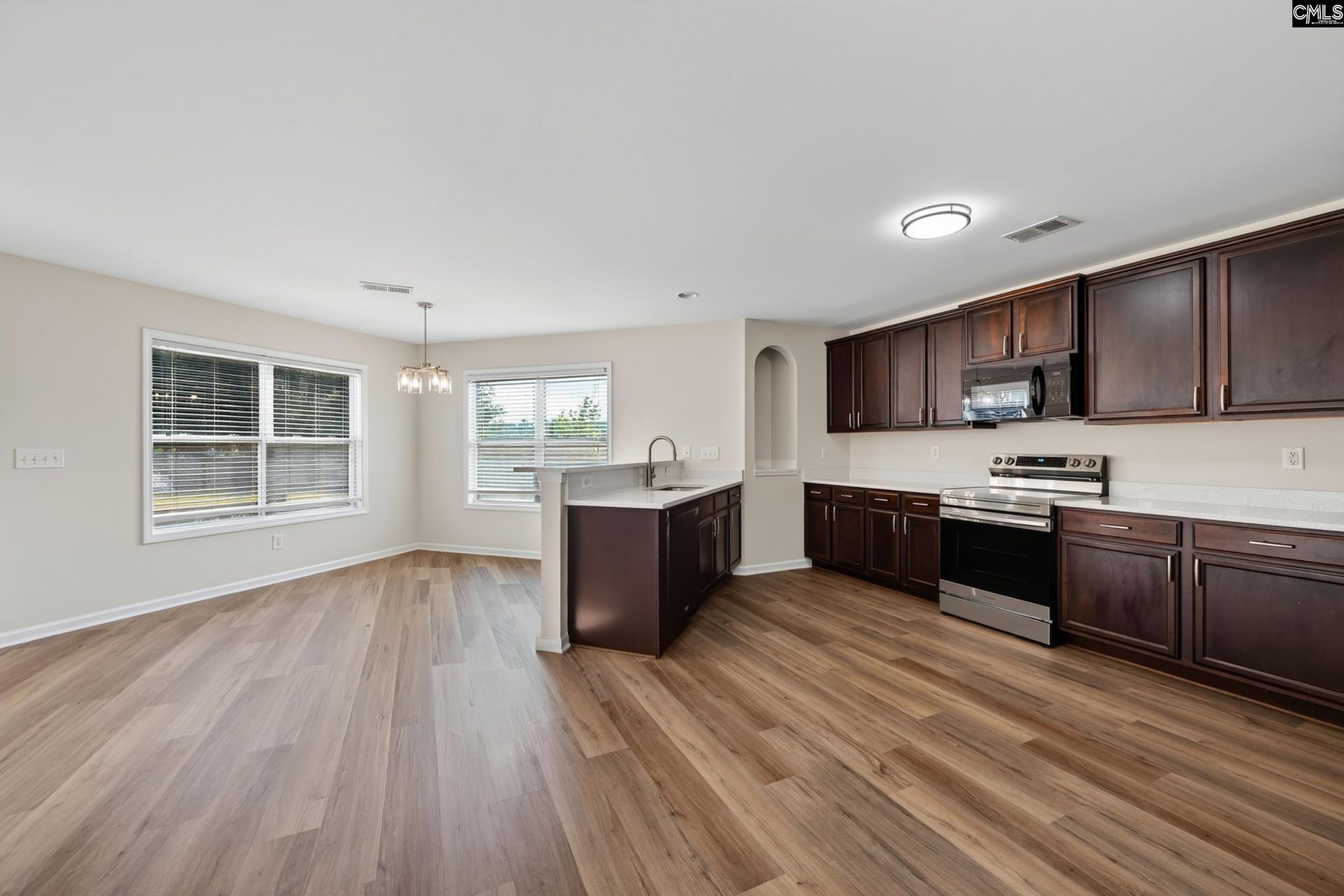 302 Meadow Ridge Court Photo 4