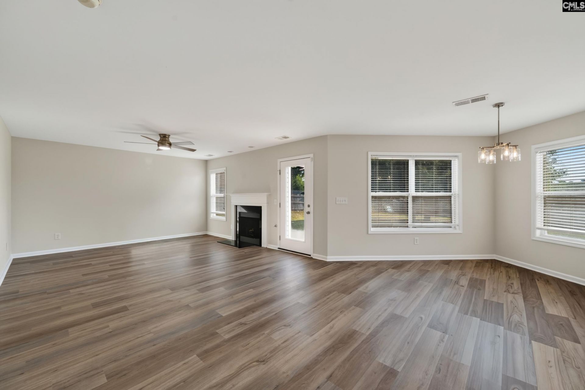 302 Meadow Ridge Court Photo 6