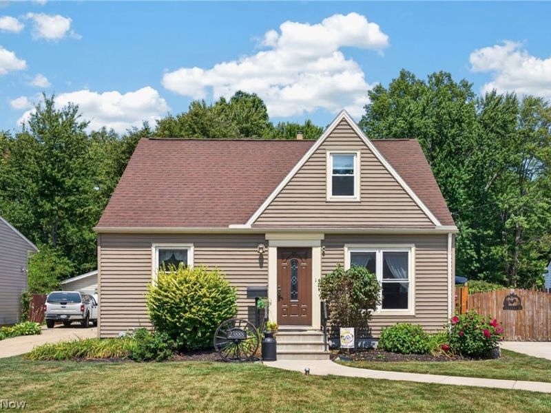 23888 Lucille Drive, North Olmsted, OH 44070 Photo 1