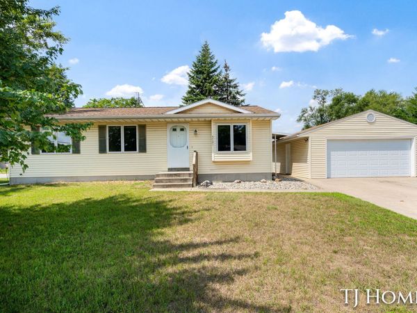 5721 Jefferson Avenue SE, Grand Rapids, MI 49548