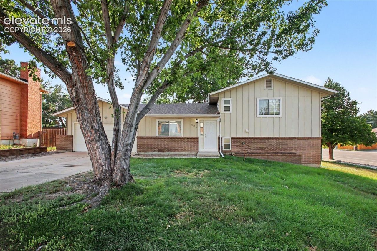 1065 Applewood Drive, Colorado Springs, CO 80907 Main Photo