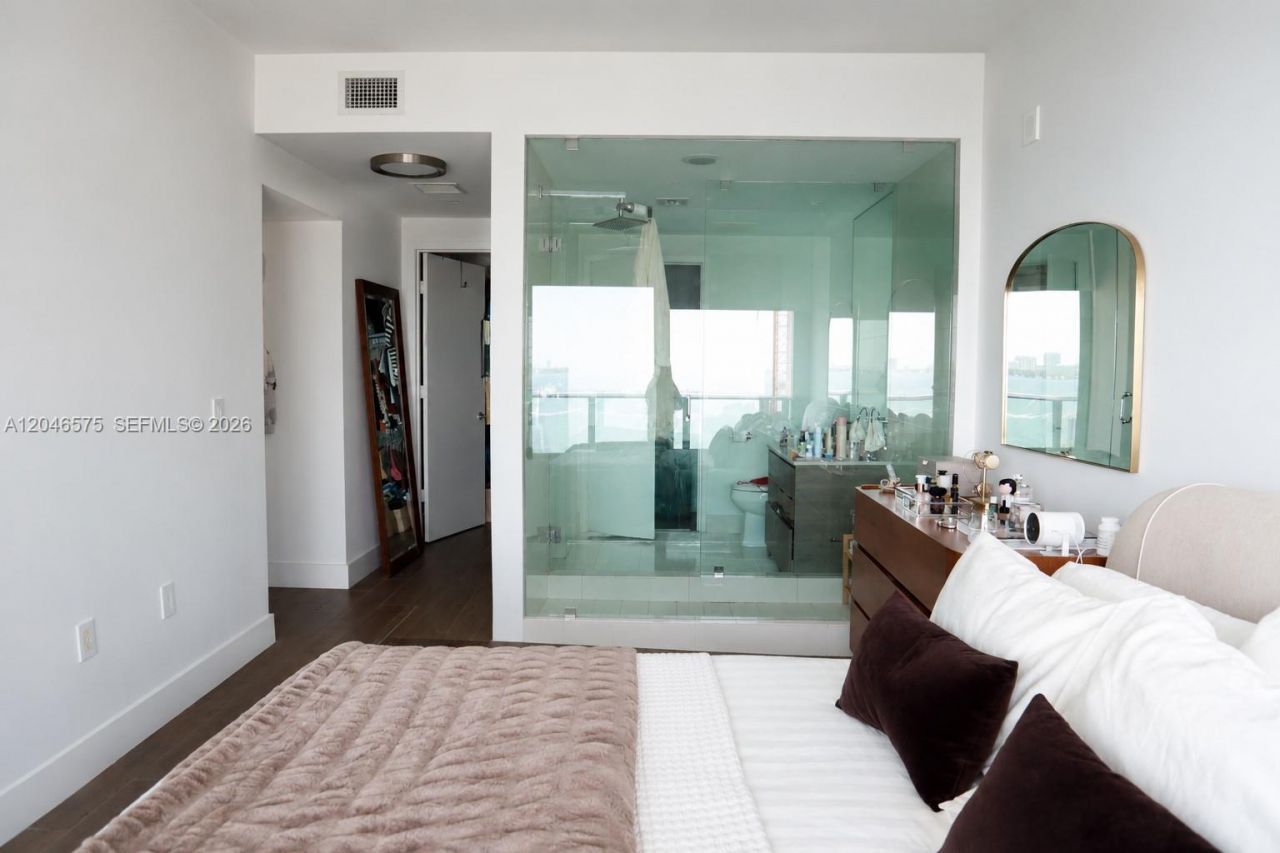 460 NE 28th St, Unit 802, Miami, FL 33137 Photo