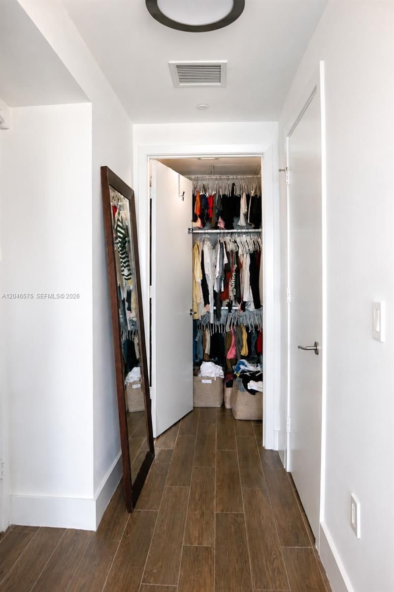 460 NE 28th St, Unit 802, Miami, FL 33137 Photo
