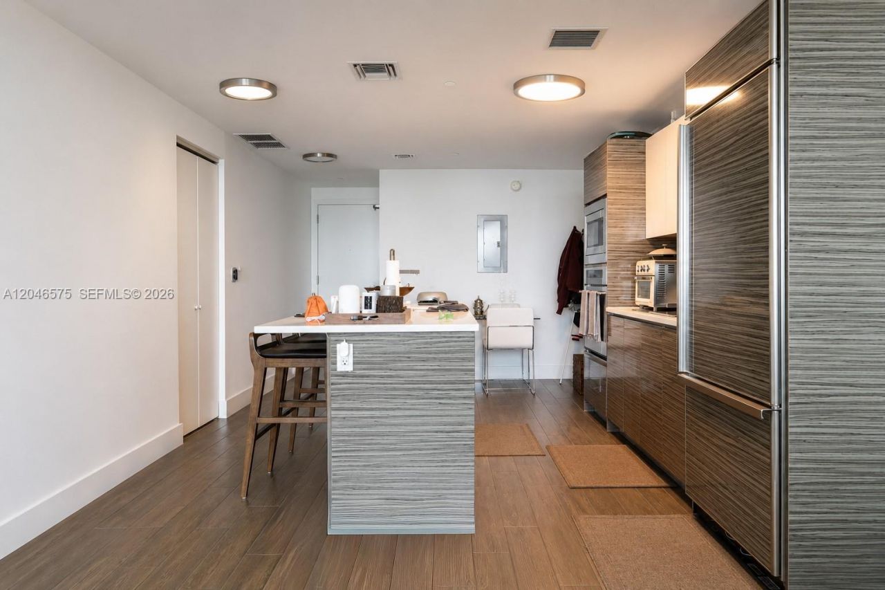 460 NE 28th St, Unit 802, Miami, FL 33137 Photo