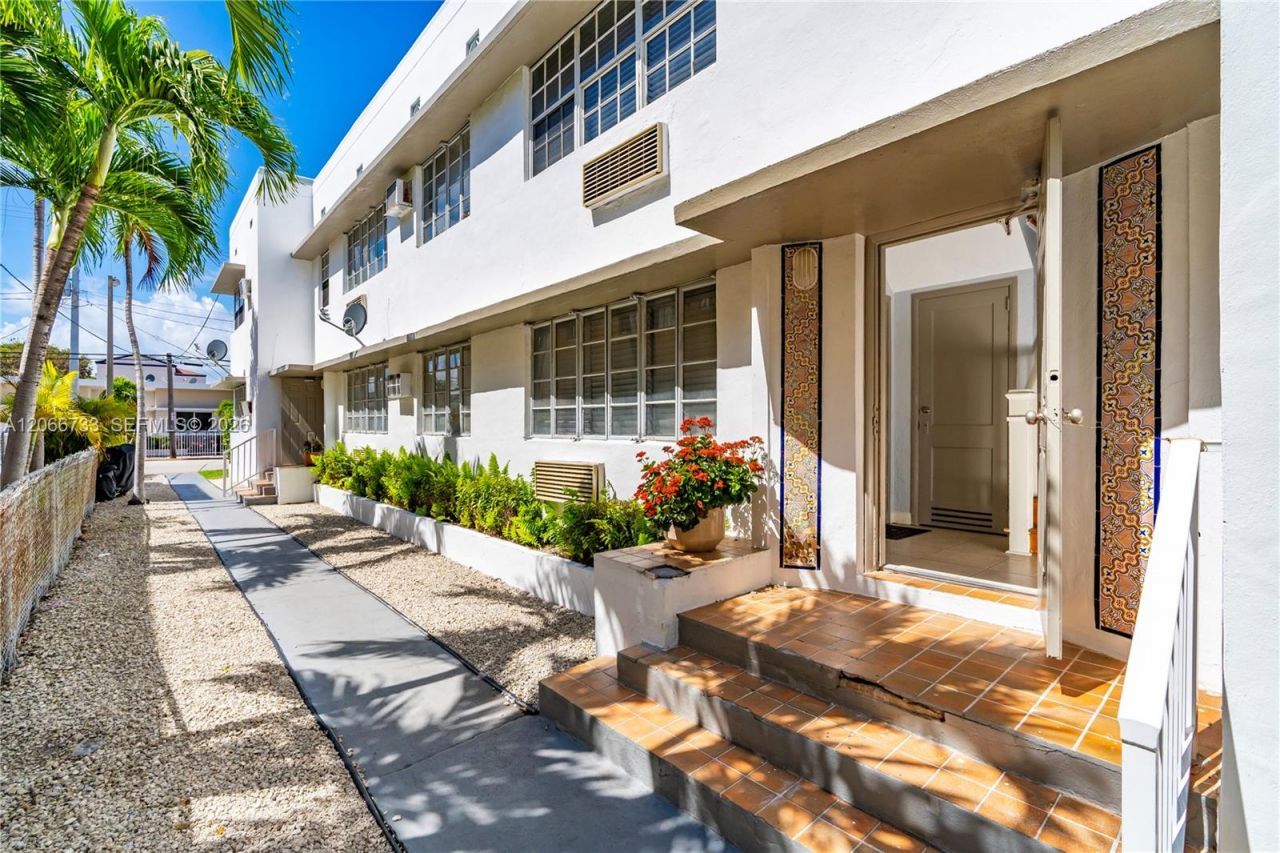 7635 Dickens Ave , Unit 8, Miami Beach, FL 33141 Photo