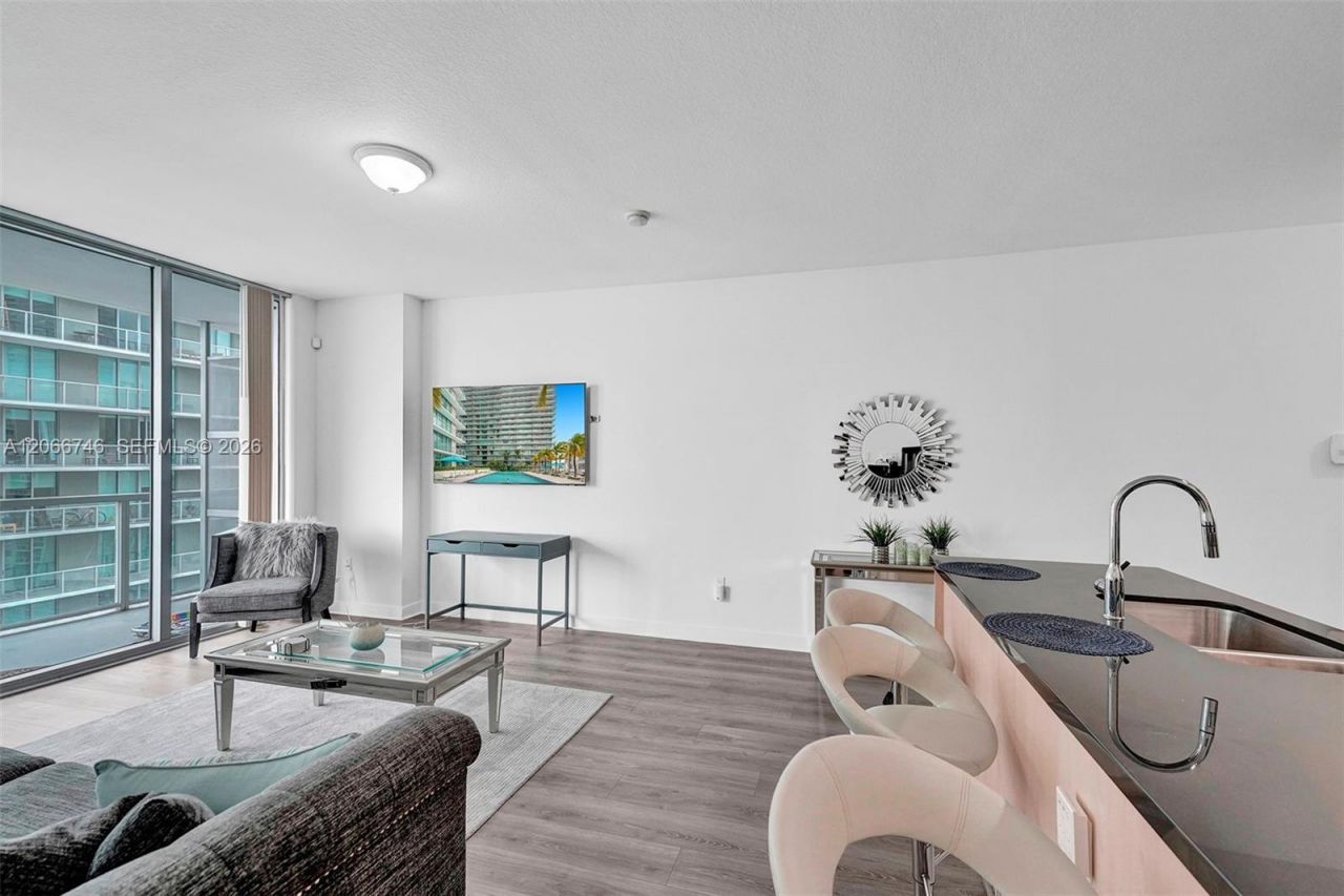 79 SW 12th St , Unit 3608-S, Miami, FL 33130 Photo