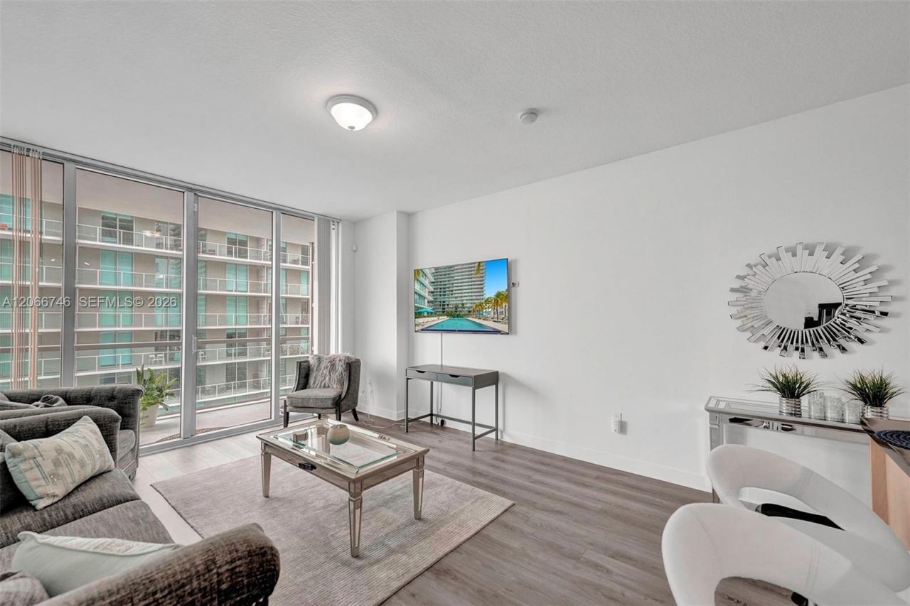 79 SW 12th St , Unit 3608-S, Miami, FL 33130 Photo