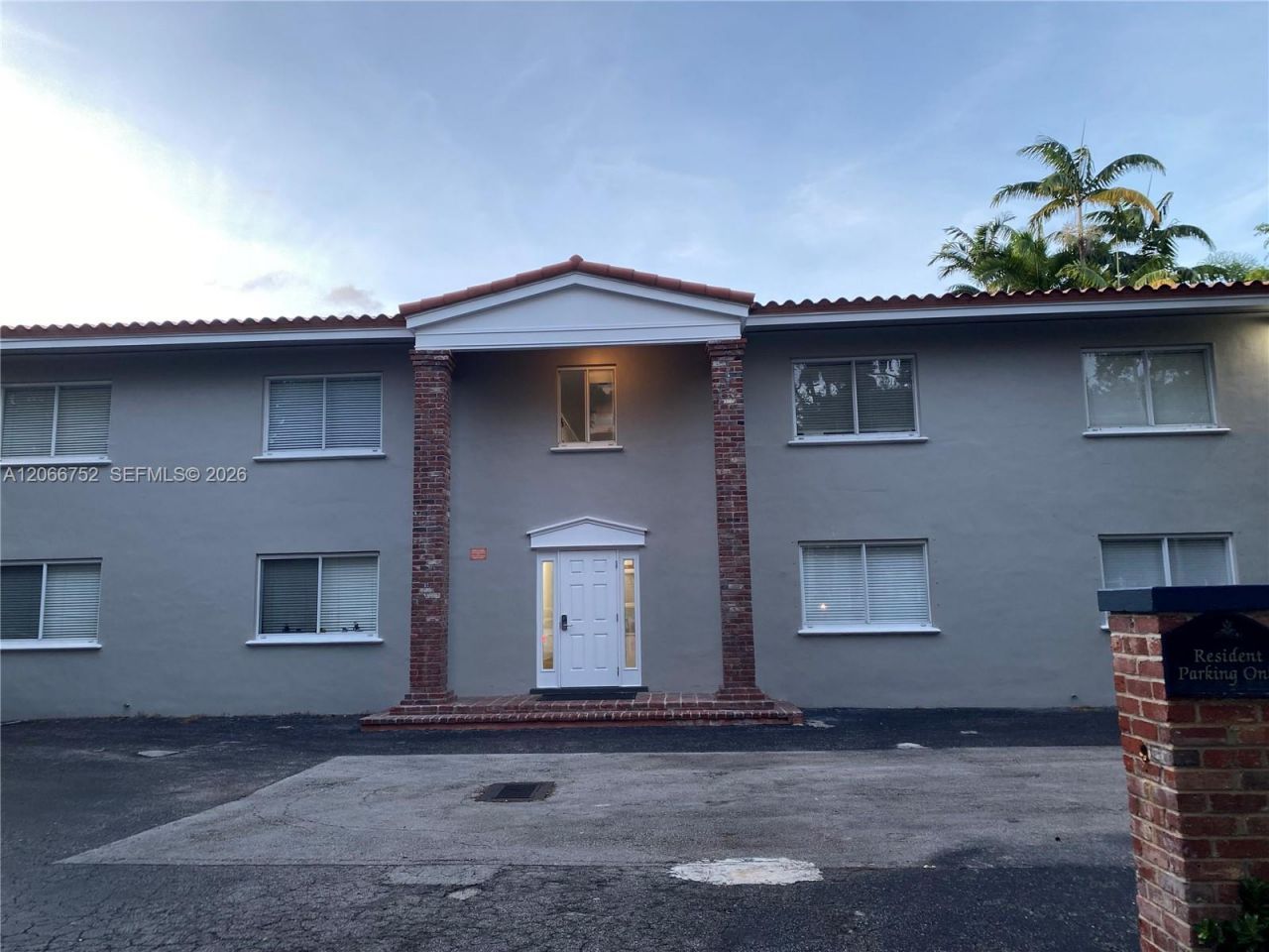 1 Edgewater Dr , Unit 103, Coral Gables, FL 33133 Photo