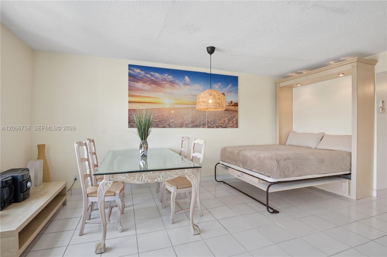 200 Diplomat Pkwy, Unit 830, Hallandale Beach, FL 33009 Photo