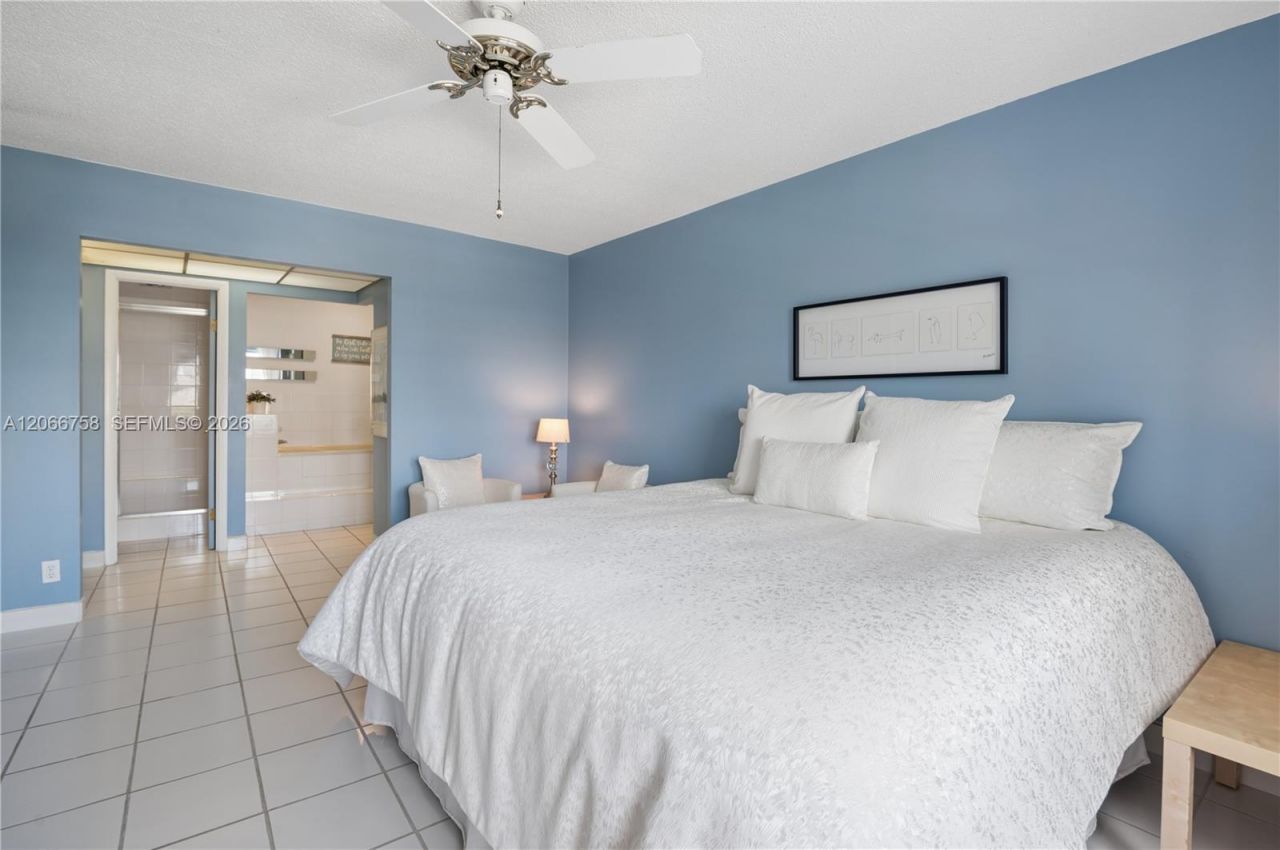 200 Diplomat Pkwy, Unit 830, Hallandale Beach, FL 33009 Photo