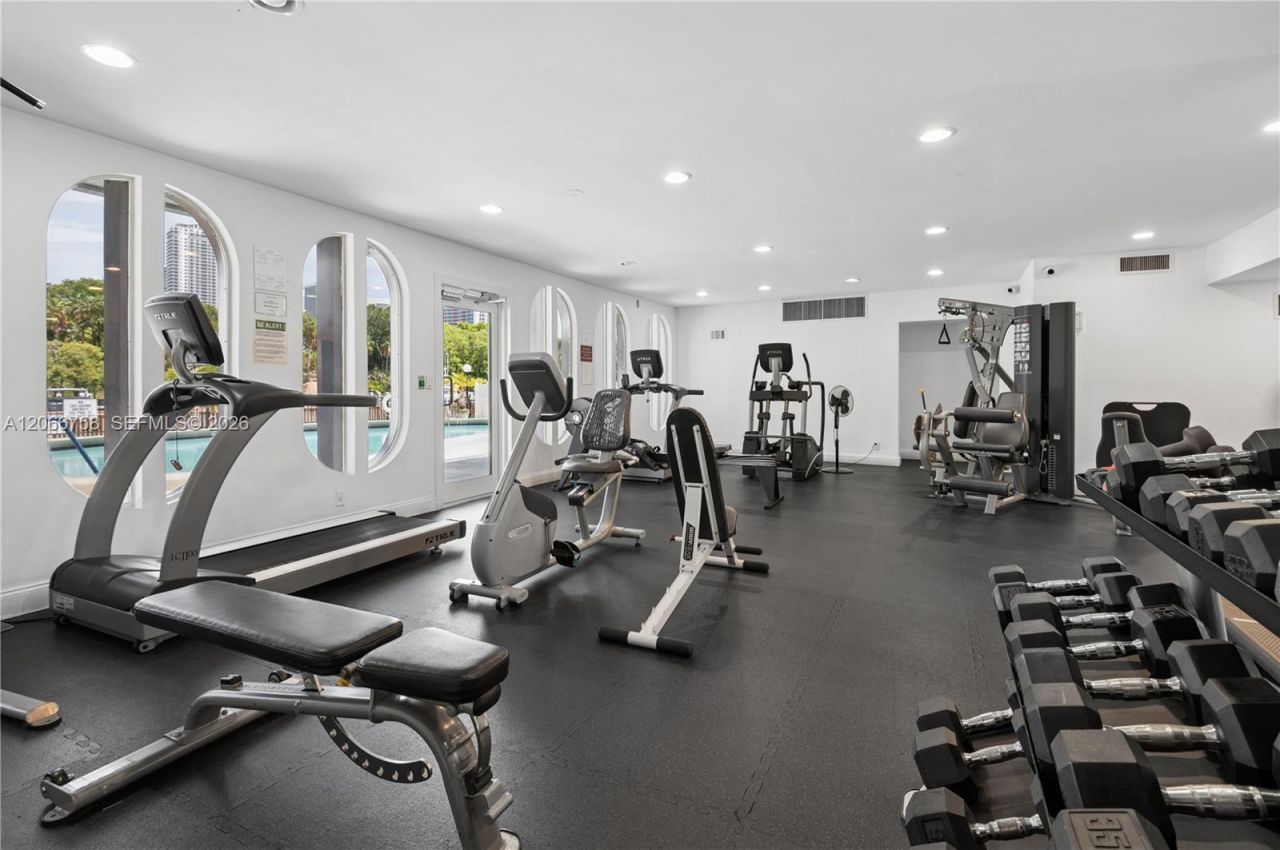 200 Diplomat Pkwy, Unit 830, Hallandale Beach, FL 33009 Photo