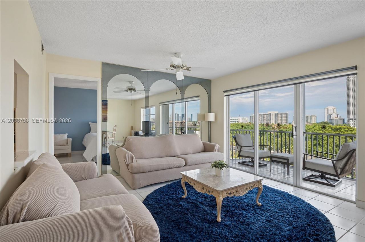 200 Diplomat Pkwy, Unit 830, Hallandale Beach, FL 33009 Photo