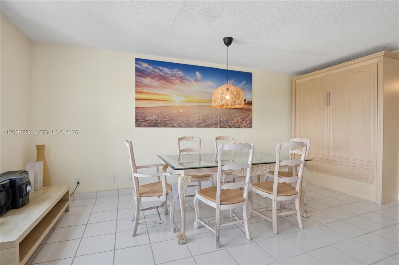 200 Diplomat Pkwy, Unit 830, Hallandale Beach, FL 33009 Photo