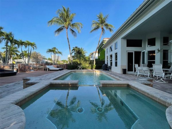 891 Captiva Dr , Hollywood, FL 33019