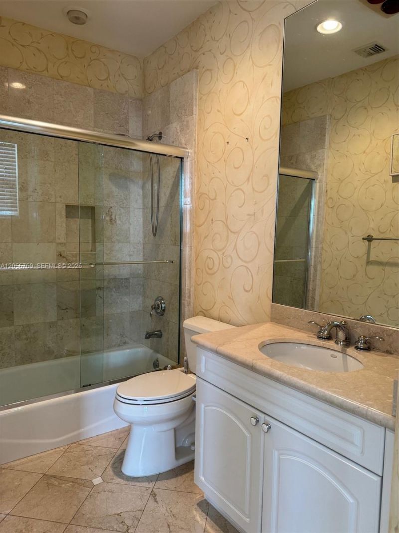 891 Captiva Dr , Hollywood, FL 33019 Photo